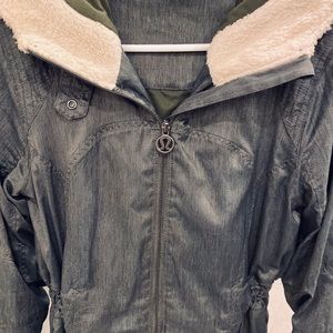 Lululemon dark grey/green fitted jacket size 6